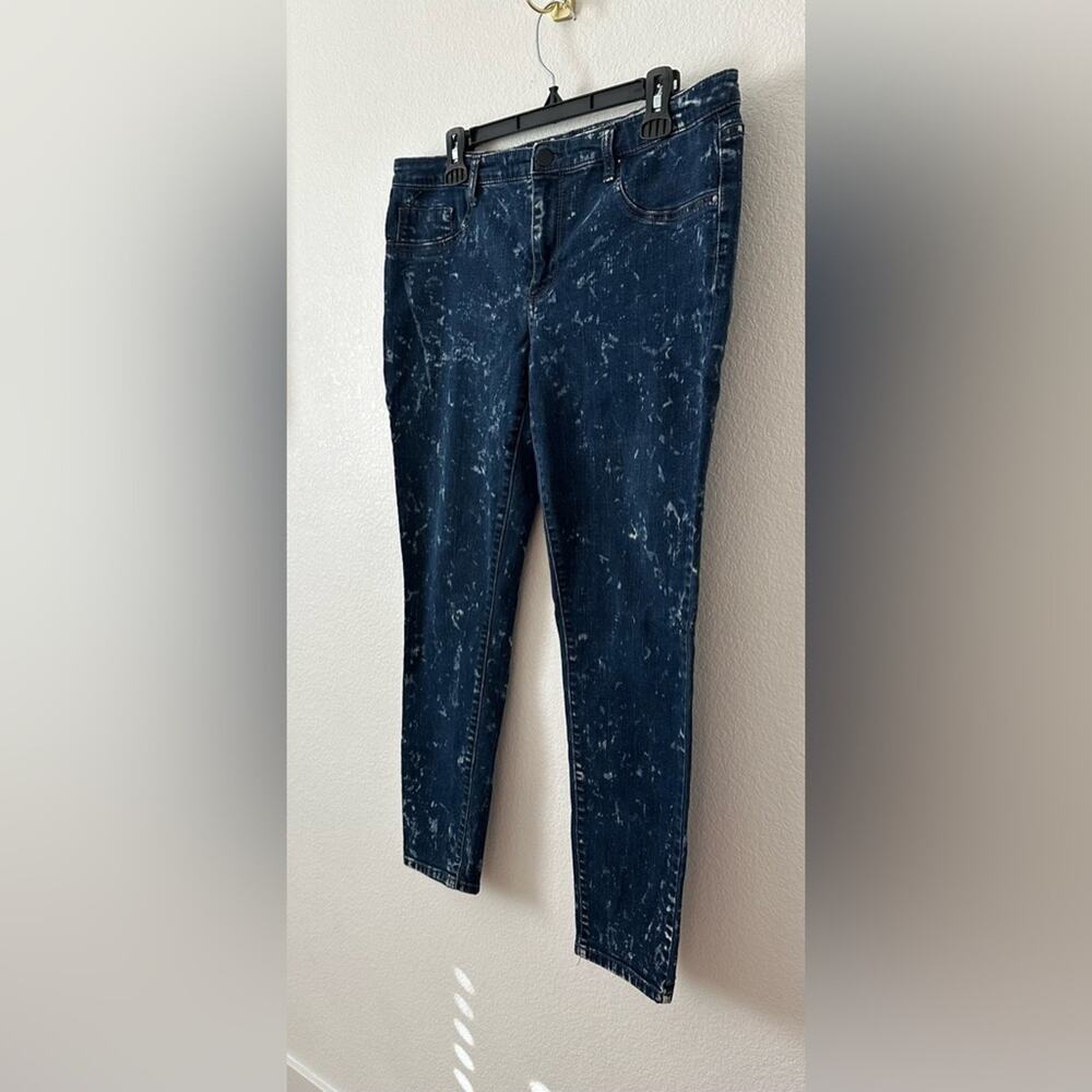 Women’s Mossimo Supply Co. Denim Mid-Rise Super Stretchy Denim Jeggings - Picture 2 of 8
